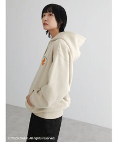 Green Parks ムジークタイガー／裏起毛刺しゅうフーディー