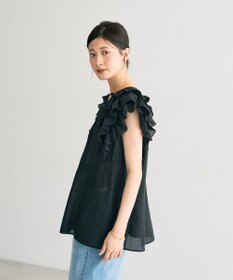 YECCA VECCA ラッフルVネックブラウス