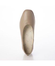 ing <ing>【サスティナブルシリーズ】Vカットフラットパンプス