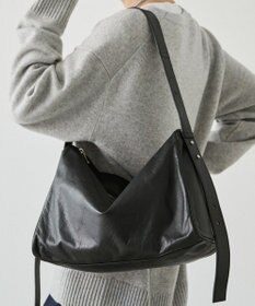 russet トライアングルショルダーバッグ(CE-1675)