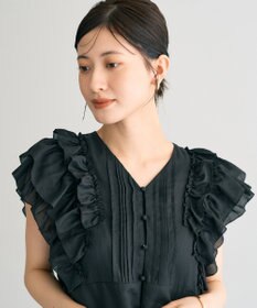 YECCA VECCA ラッフルVネックブラウス