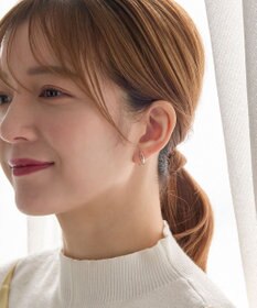 Phoebe 〈シリーズ累計販売10000点突破！〉〈痛くないシリーズ/金属アレルギー対応〉クロスフープクリスタルループフィットイヤリング　シルバー