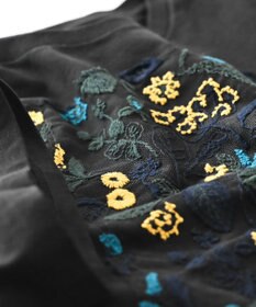 muuc 〈オープンエンド糸使用ドライタッチコットン生地〉筆記帳刺繍オーバーサイズTシャツ