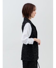 Te chichi カットジャガードジレ