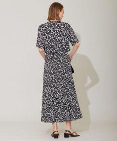 ICB 【洗える】シルエットフラワープリント Tブラウス