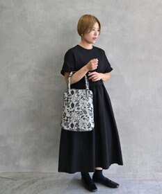 AND WOOL 筆記帳刺繍のバッグ