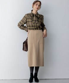 組曲 シアーツイルチェック ハイネックブラウス