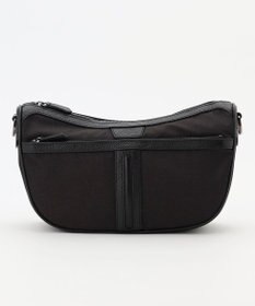 JOSEPH ABBOUD 【軽量/撥水素材】インターレースハーフムーンバッグ