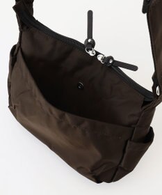 Y'SACCS トリプルポケットベーシックショルダー