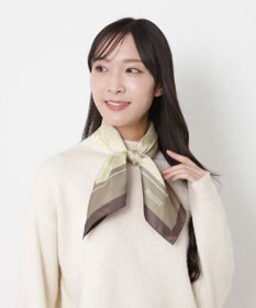 MOONBAT MACKINTOSH PHILOSOPHY(マッキントッシュ フィロソフィー）シルクスカーフ ボタニカル 68×68㎝ 日本製