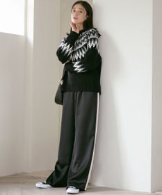 23区 【SLOW/一部店舗限定】ブライトサテン ライン パンツ