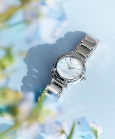 CITIZEN 【光発電 腕時計】マニッシュな端正さの中にフェミニンな要素を取り入れた2WAYモデル