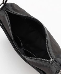 JOSEPH ABBOUD 【軽量/撥水素材】インターレースハーフムーンバッグ