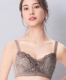 Wing ブラジャー コンパクトにバストメイク 高さをおさえる 【小さく見せるブラ】 Gカップまで対応 大きいサイズ ブラ KB6100 ウイング／ワコール