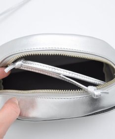 blancle メタリックレザー ハーフサークルショルダー