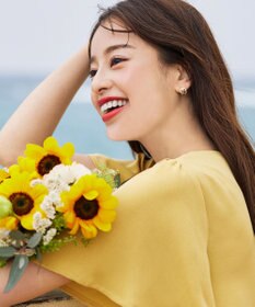 Tiaclasse 小ぶりパール付きピアス