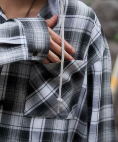 WEGO 【ユニセックス着用ITEM/MLサイズ展開】オンブレチェックフードシャツ（LS）