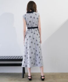 YECCA VECCA ストライプ柄フラワー刺繍ワンピース