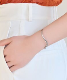 Phoebe 【金属アレルギー対応】ウェーブラインメタルバングル/サージカルステンレス