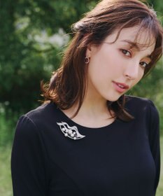 Tiaclasse ウェーブロングパールブローチ