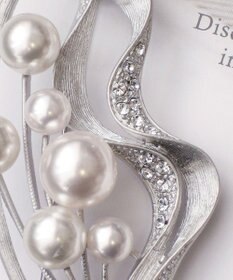 Tiaclasse ウェーブロングパールブローチ