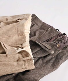 muuc 〈ロングシーズン心地良いウール混〉後ろウエストゴム有り ベルト裏にコットン使用 テーパードスラックスパンツ