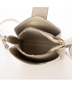 UNBILLION 【テレビ ドラマ着用アイテム】カシュカシュ cachecache / 3つ口縦型ショルダーバッグ