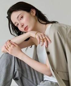 Phoebe 〈金属アレルギー対応〉デュオフォルムループリング　ゴールド　ねじれ/ひねり/ステンレス