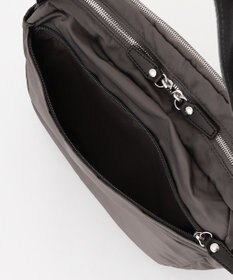 Y'SACCS ポリエステルツイル ショルダーバッグ