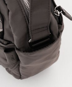 Y'SACCS ポリエステルツイル ショルダーバッグ