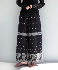 Green Parks ■ＥＳＣＡＲ　バイカラー刺繍ワイドイージーパン