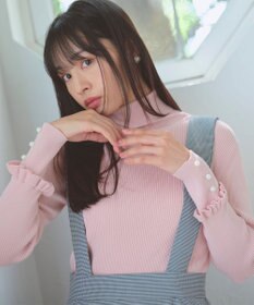 Feroux パールボタン リブタートル ニット