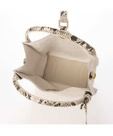 UNBILLION カシュカシュ cachecache / 1枚革風ショルダーベルト付ディテールトート