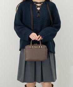 INTER-CHAUSSURES 【CHRISTIAN VILLA】ボックスシルエットレザーハンドバッグ