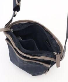 Y'SACCS ドットジャガードポシェット