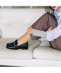 MODE ET JACOMO <MODE ET JACOMO>スクエアトゥチェーンローファー
