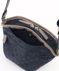 Y'SACCS ドットジャガードポシェット