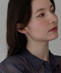 Phoebe ワンタッチスノーフラークフープピアス