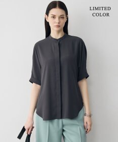 ICB 【新色追加・WEB限定カラーあり】BackSatinAmunzen 5分袖バンドカラーブラウス チャコール［WEB限定］