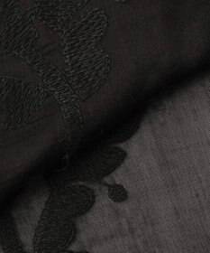 UNFILO L 【前後着用可能の2WAY仕様】ボタニカル エンブロイダリー ブラウス