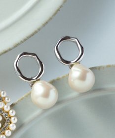 23区 【好評につき追加生産】バロック パール イヤリング