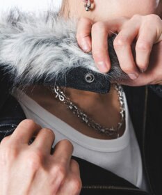 WEGO 【ユニセックス着用ITEM】ファーフードスラッシュデニムブルゾン