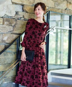 Tiaclasse 【安田美沙子さん着用・洗える】フラワーフロッキーワンピース