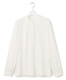 23区 【吸水速乾/UVケア/防シワ性】バックサテンアムンゼン パール釦 タック ブラウス