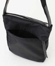 Y'SACCS リサイクルナイロン×カウレザー ラップポシェット