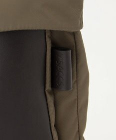 Y'SACCS リサイクルナイロン×カウレザー ラップポシェット