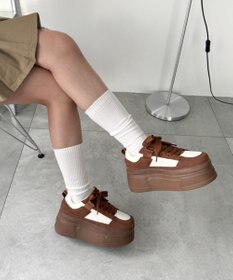 WEGO 厚底ワイドシューレーススニーカー