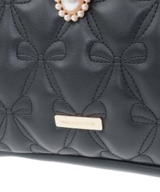 Maison de FLEUR チャーム付きリボンキルティング2Wayトート