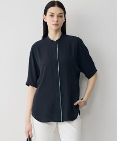 ICB 【新色追加・WEB限定カラーあり】BackSatinAmunzen 5分袖バンドカラーブラウス ネイビー×ダークセージ
