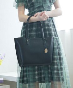 style code 【MERCURYDUO/マーキュリーデュオ】両アオリポケット サイド配色A4トートバッグ　 キーチャーム付